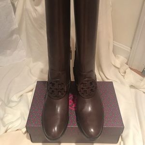 tory burch miller pull on boot